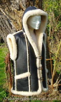 Shortwool Sheepskin Gilet with a Hood